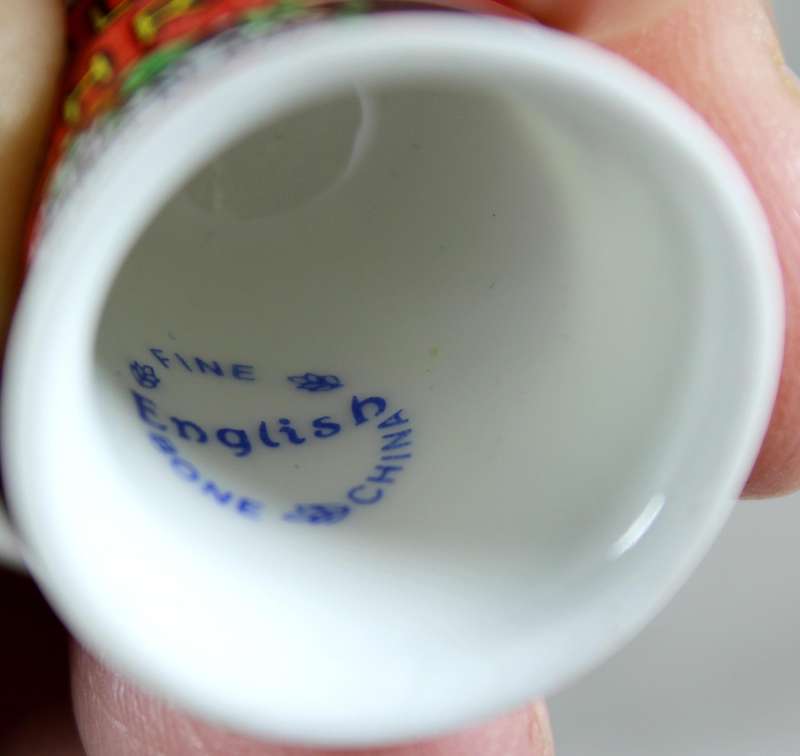 Bone China - Advertising thimble - Golden Shred