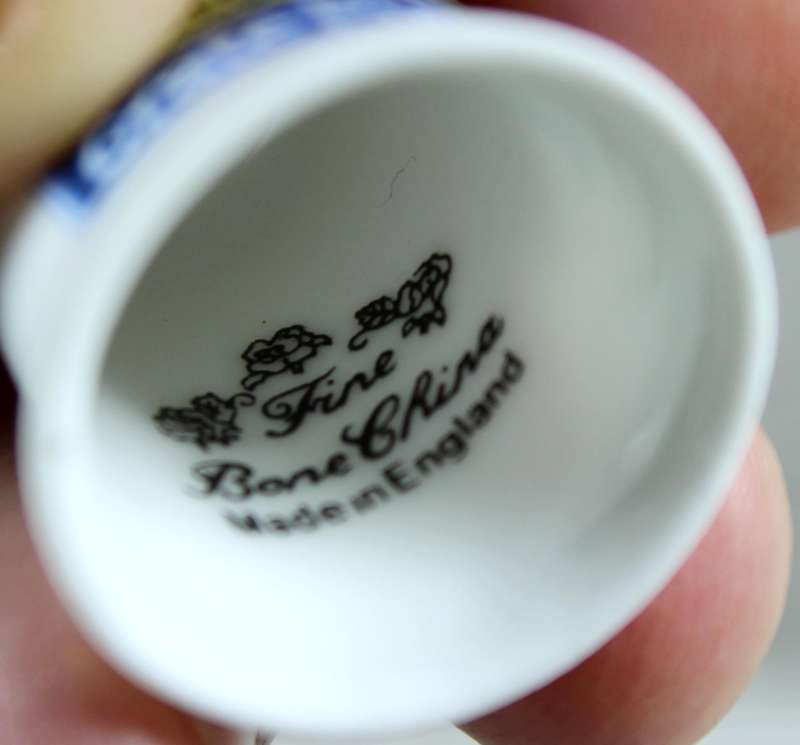 Bone China - Advertising thimble - Zebra Grate Polish