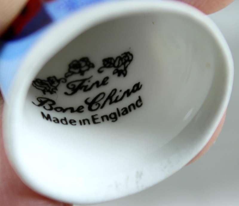 Bone China - Advertising thimble - Bold