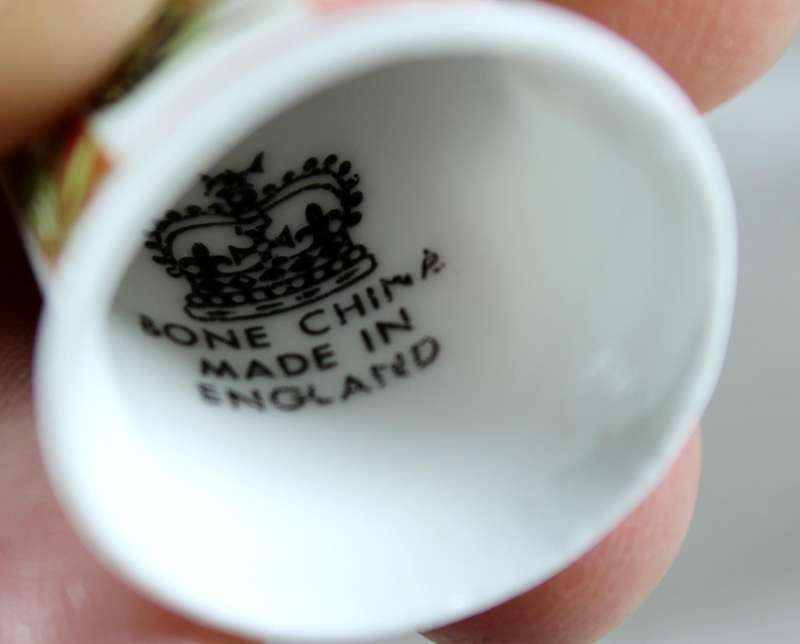 Bone China thimble - Poster Calender 1897