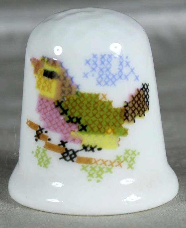 Bone China thimble - Colorful bird - Peter Gossling