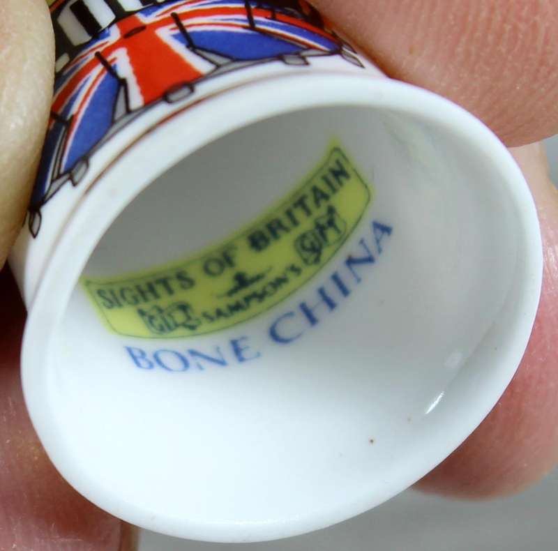 Bone China thimble - Millennium 2000 - Sights of Britain