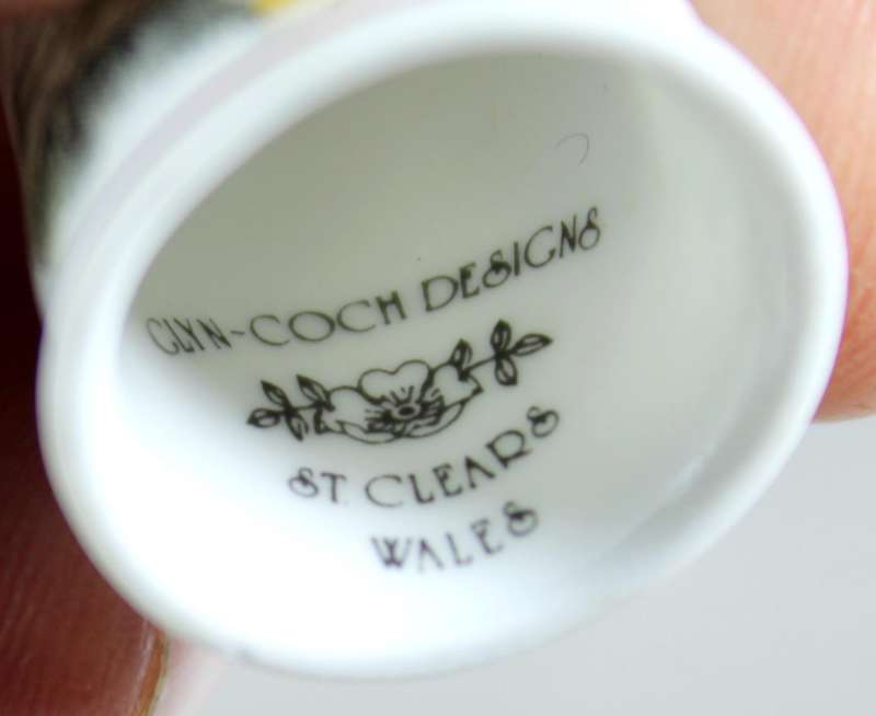 Bone China thimble - Penguin - St Clears Wales