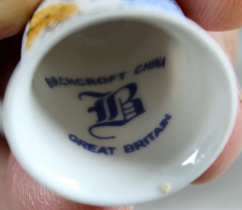Bone China thimble - Holmfirth - Birchcroft