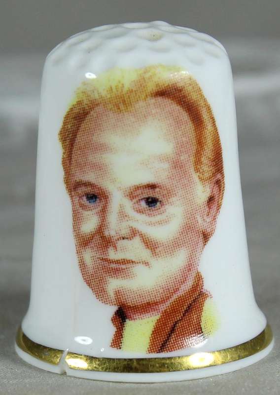Bone China thimble - Les Battersby - Bronte China