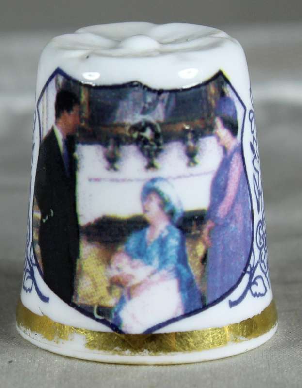 Bone China thimble - four generations of the House of Windsor - Caverswall