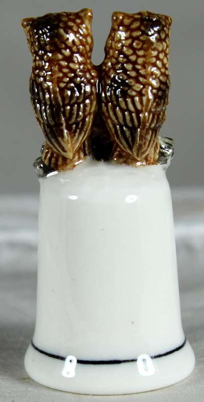 Bone China thimble - pair of owl's - Klima porcelain