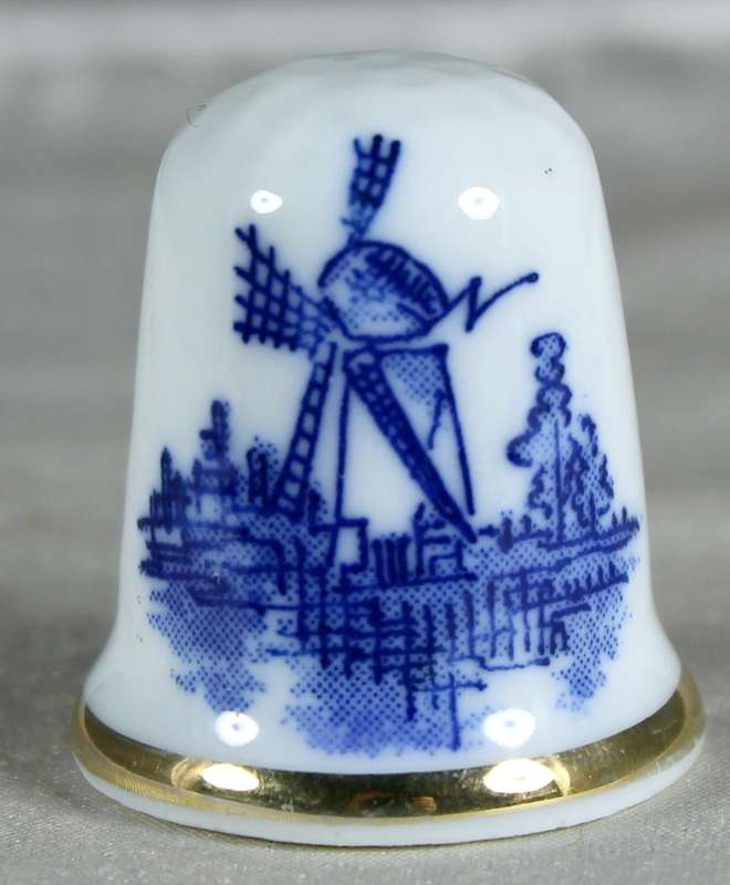 Bone China thimble - blue & white