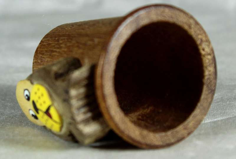 Wooden thimble - With doggy