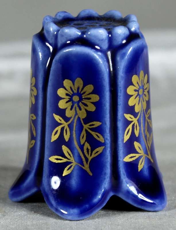 Linder (West Germany) thimble - Gold leaf daisies