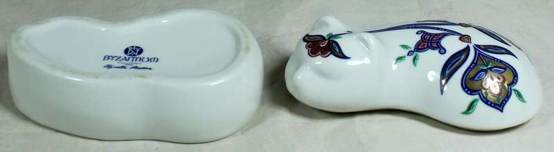 Elizabeth Arden - Byzantium - Cat trinket bowl