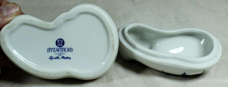 Elizabeth Arden - Byzantium - Cat trinket bowl