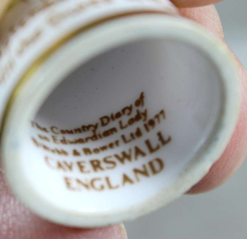 Bone China thimble - September - Caverswall