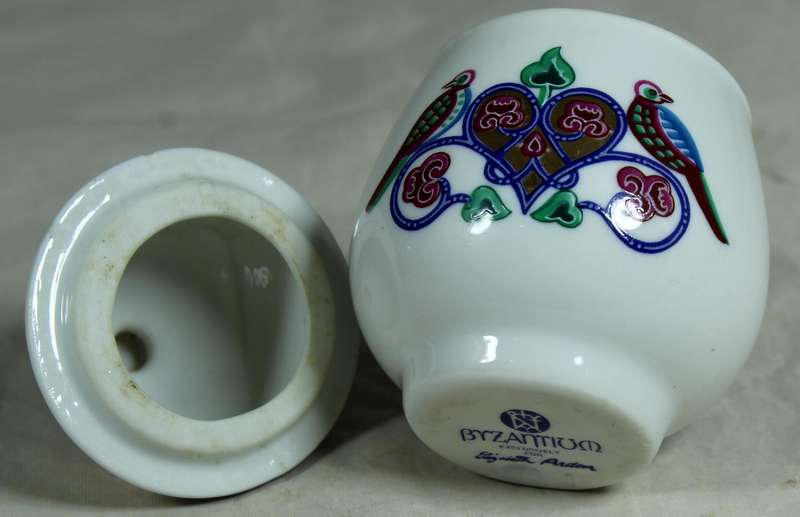 Mini lidded jar