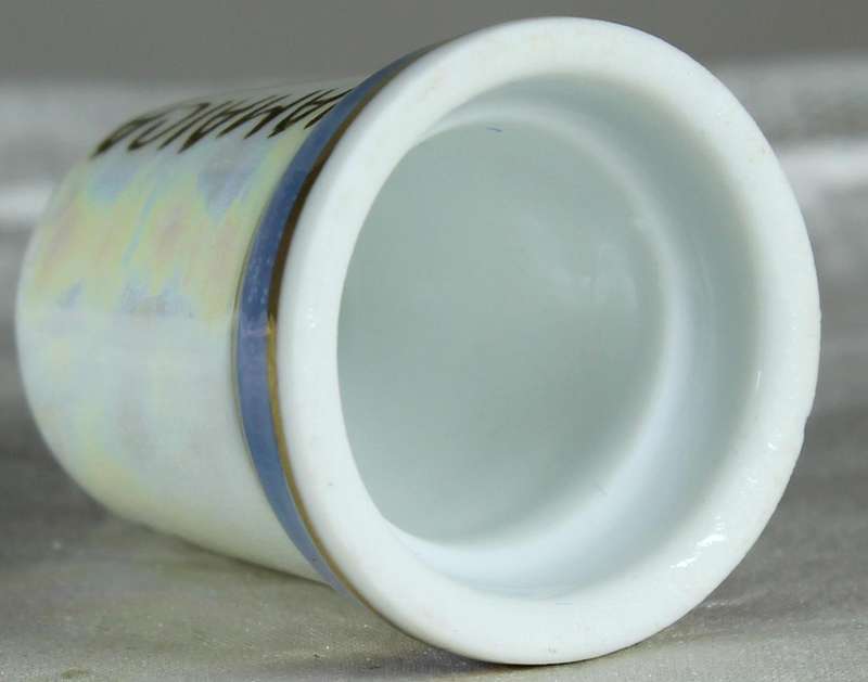 Bone China thimble - Jamaica birds