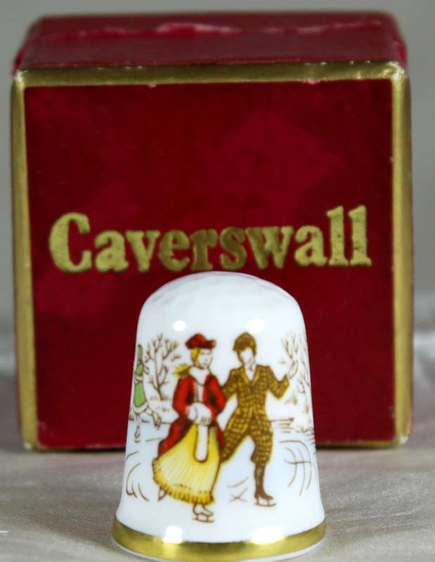 Bone China thimble - Christmas 1978 - Caverswall(in box)