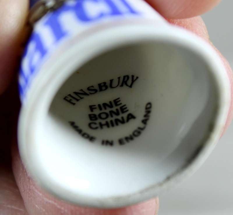 Bone China advertising thimble - Robin Starch - Finsbury