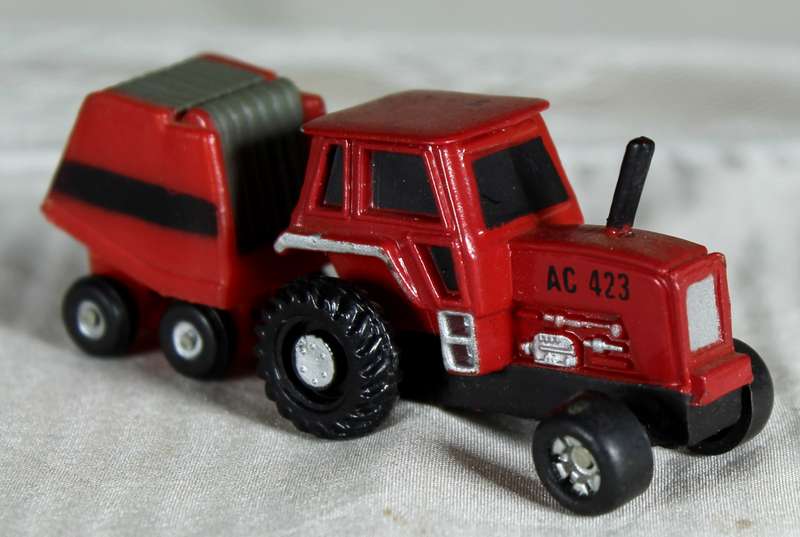 Funrise - Red Tractor with Farm Implement