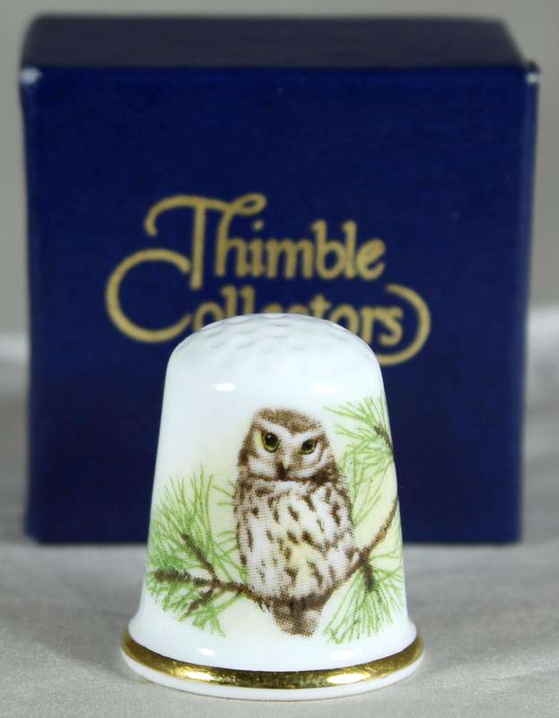 Bone China thimble - Owl on a branch - Oakly China
