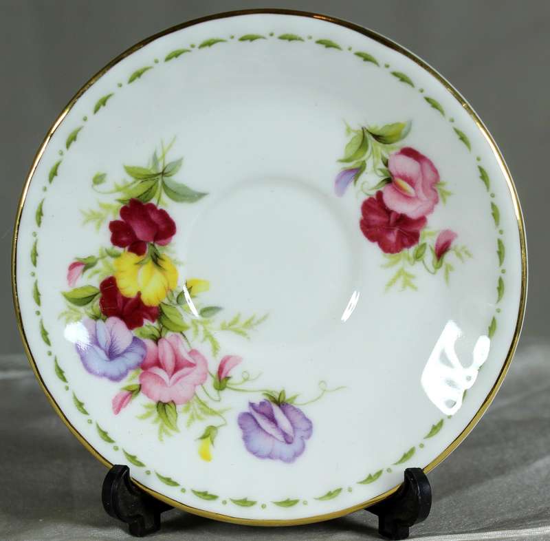 Mini Royal Albert - Flower of the month saucer - Sweet Pea