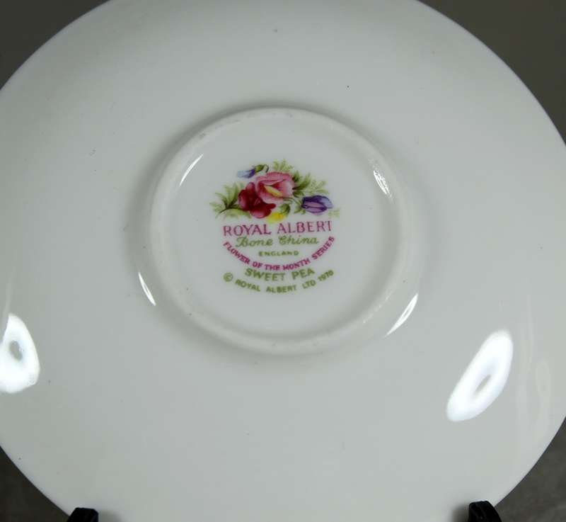 Mini Royal Albert - Flower of the month saucer - Sweet Pea