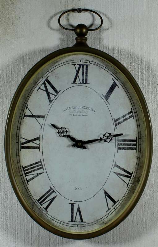 Large vintage looking clock - Battery operated