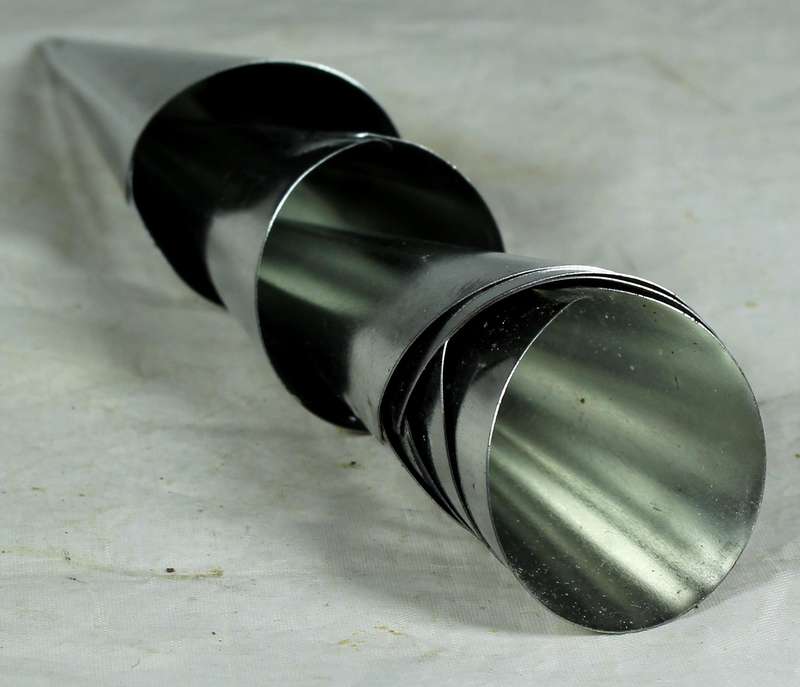 Cream horn holders
