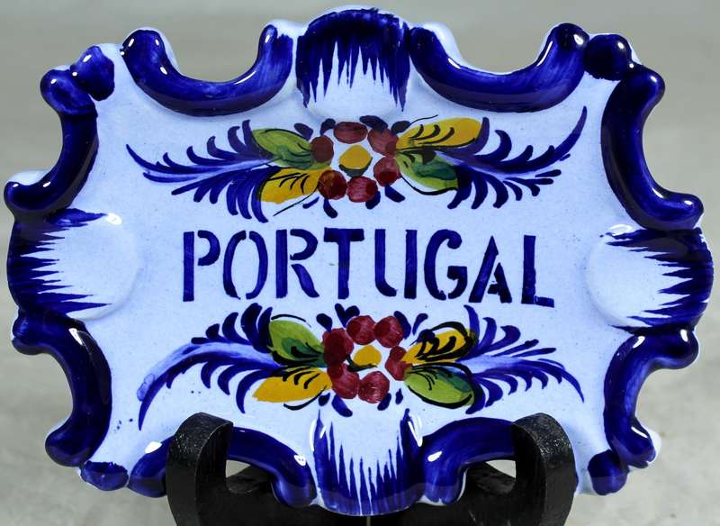 Porcelain Portuguese trinket holder