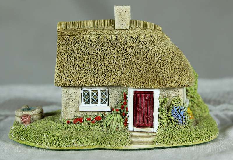 Lillyput Lane - Daisy cottage