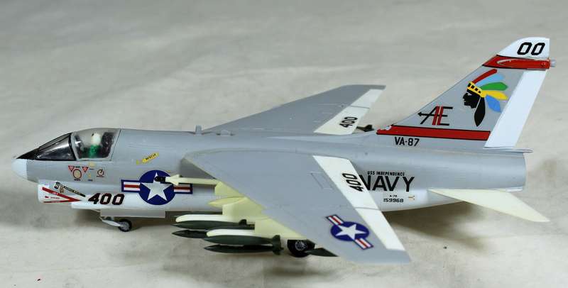 Plastic diecast - US Navy A-7E Fighter