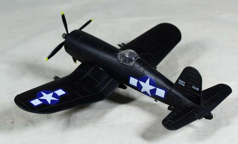 Plastic diecast - US F4U-4  Corsair