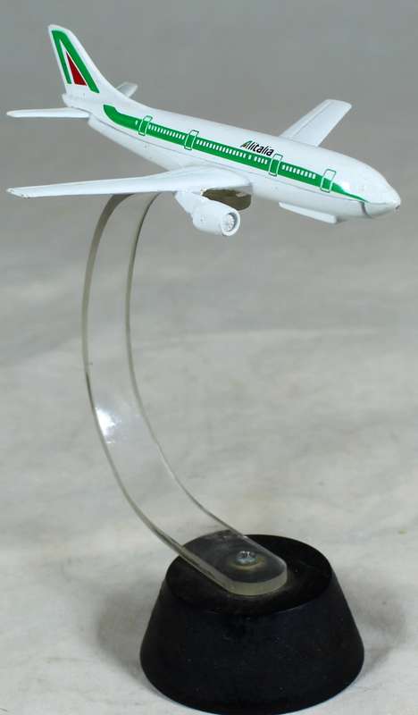 Metal diecast - Matchbox SB28 A300B Airbus