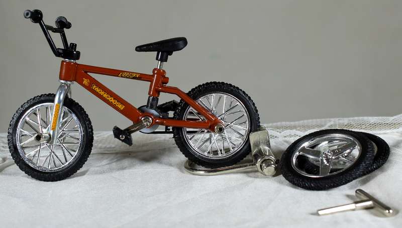 Tech Deck BMX Trick Bike - Brown Mongoose
