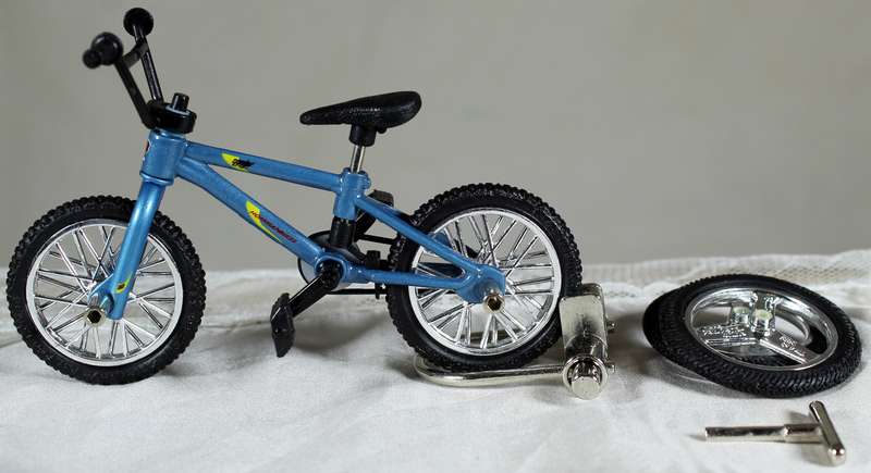 Tech Deck BMX Trick Bike - Blue Hoffman Bikes