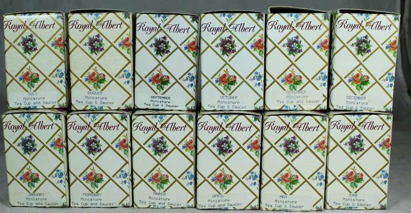 Royal Albert miniature duo - Flowers of the month - Set of 12