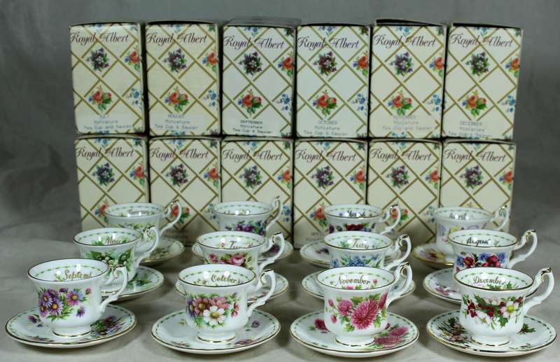 Royal Albert miniature duo - Flowers of the month - Set of 12