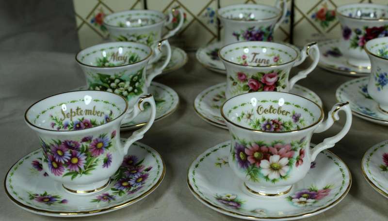 Royal Albert miniature duo - Flowers of the month - Set of 12