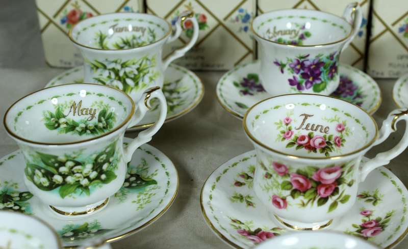 Royal Albert miniature duo - Flowers of the month - Set of 12