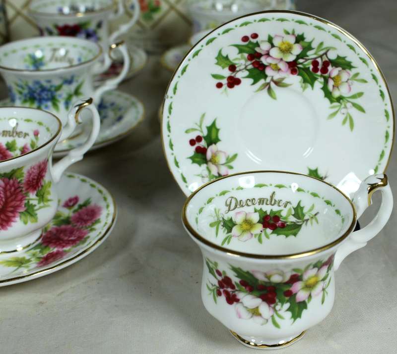 Royal Albert miniature duo - Flowers of the month - Set of 12