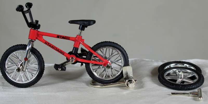 Tech Deck BMX Trick Bike - Red Standard STA500