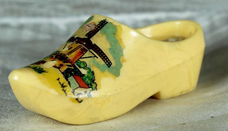Miniature painted Dutch shoe