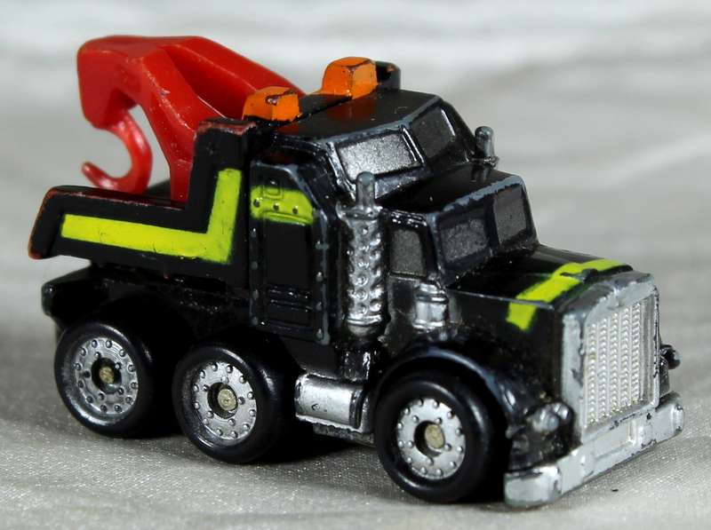 Micro Machines - Galoob - Semi Tow truck wrecker