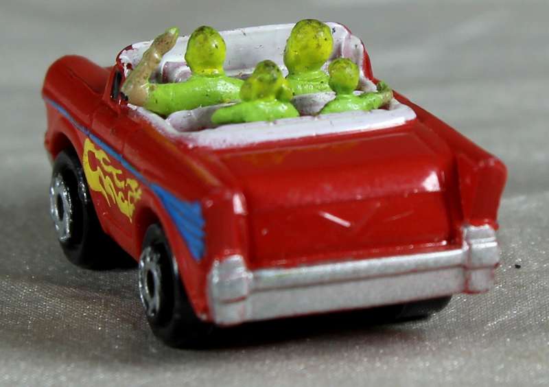Micro Machines - Galoob - Chevy Convertible with people