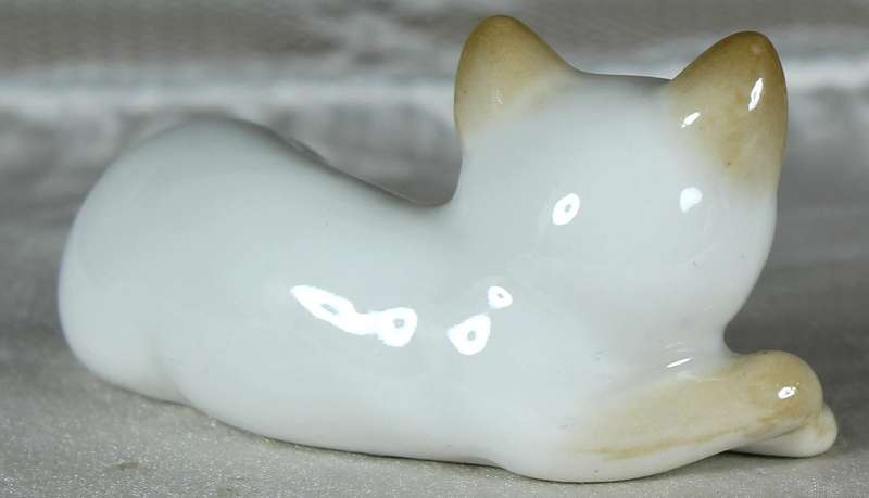 Miniature ceramic white cat