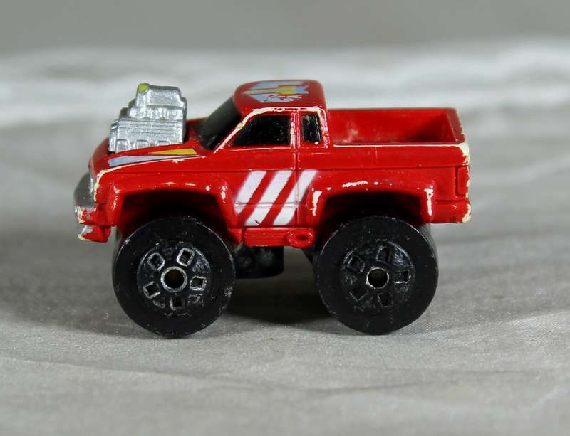 Micro Machines - Funrise - Datsun truck