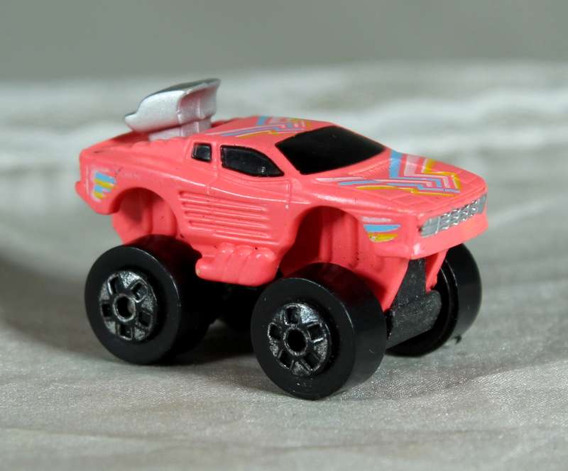 Micro Machines - RoadChamps - Neon pink monster truck