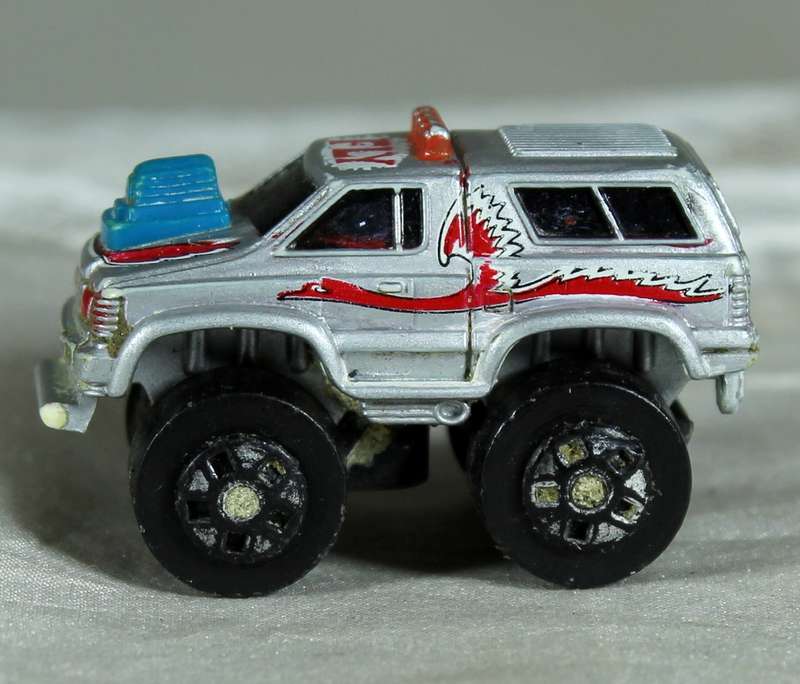 Micro Machines - RoadChamps - Fly hotrod truck