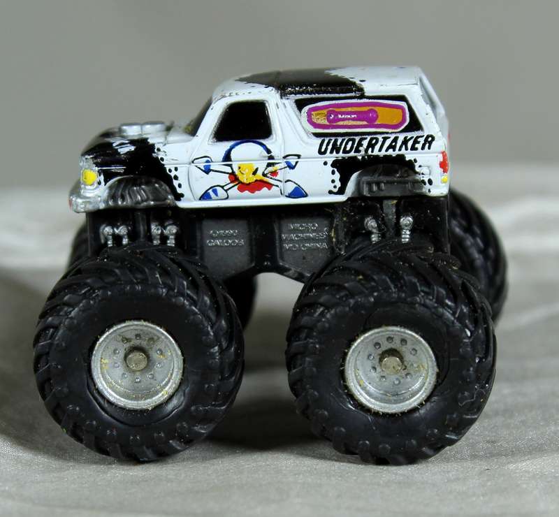 Micro Machines - AJM/TNT - Tuff trax - Undertaker