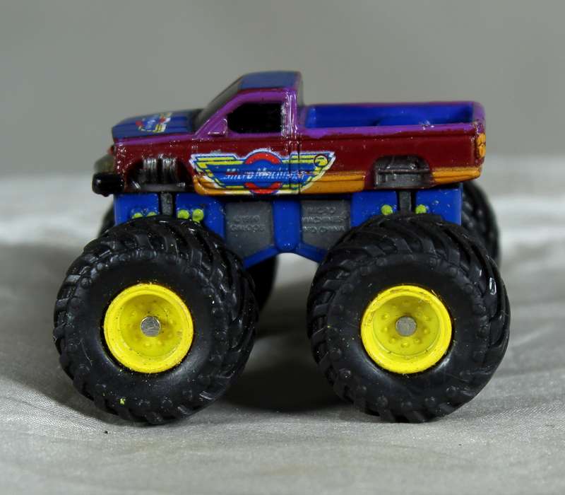 Micro Machines - AJM/TNT - Tuff trax