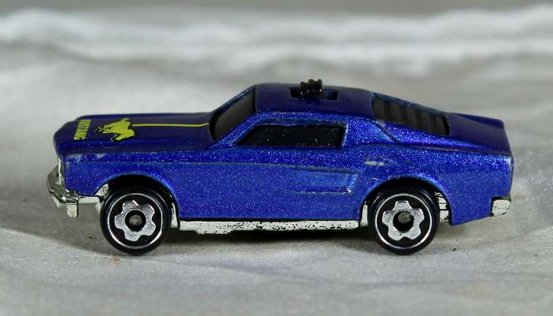 Hotwheels - Ford Mustang -  Mini light micro racer